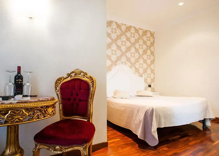 Royal House 4*